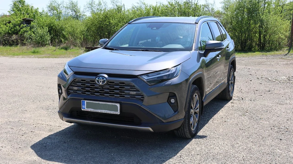 Toyota RAV4 Luxury Hybrid 2.5 AWD-i (2023)   Proprietar, Garanție, Stare Impecabilă