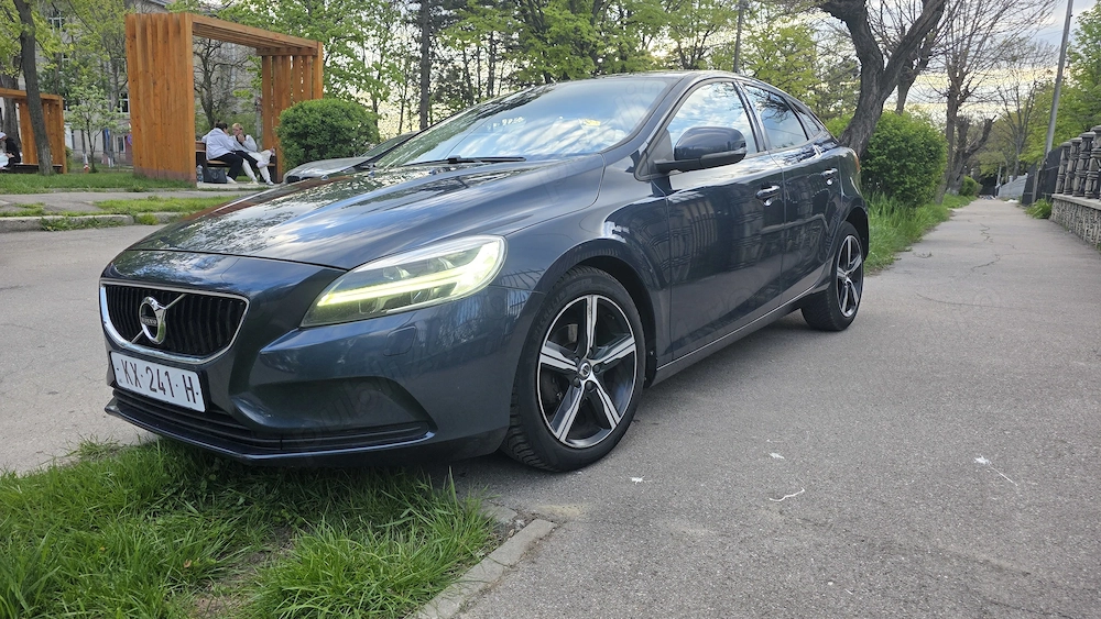 Volvo V40 2.0 D * An 2017 * Cutie Manuala * Euro 6
