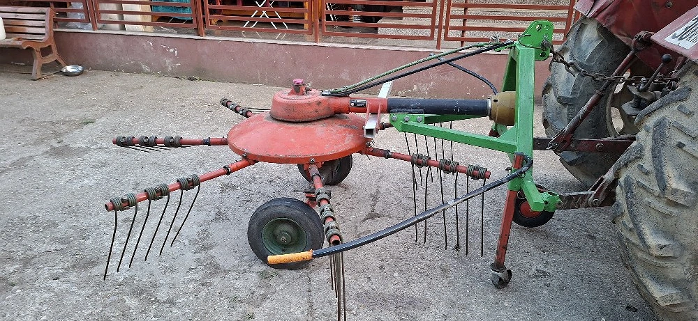 Grebla adunat fân