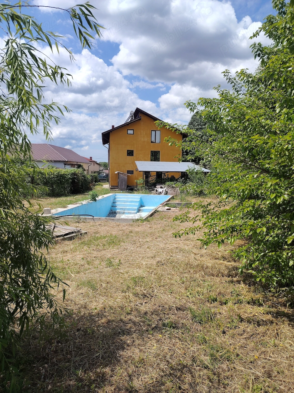 Vila in Răzvad cu doua etaje