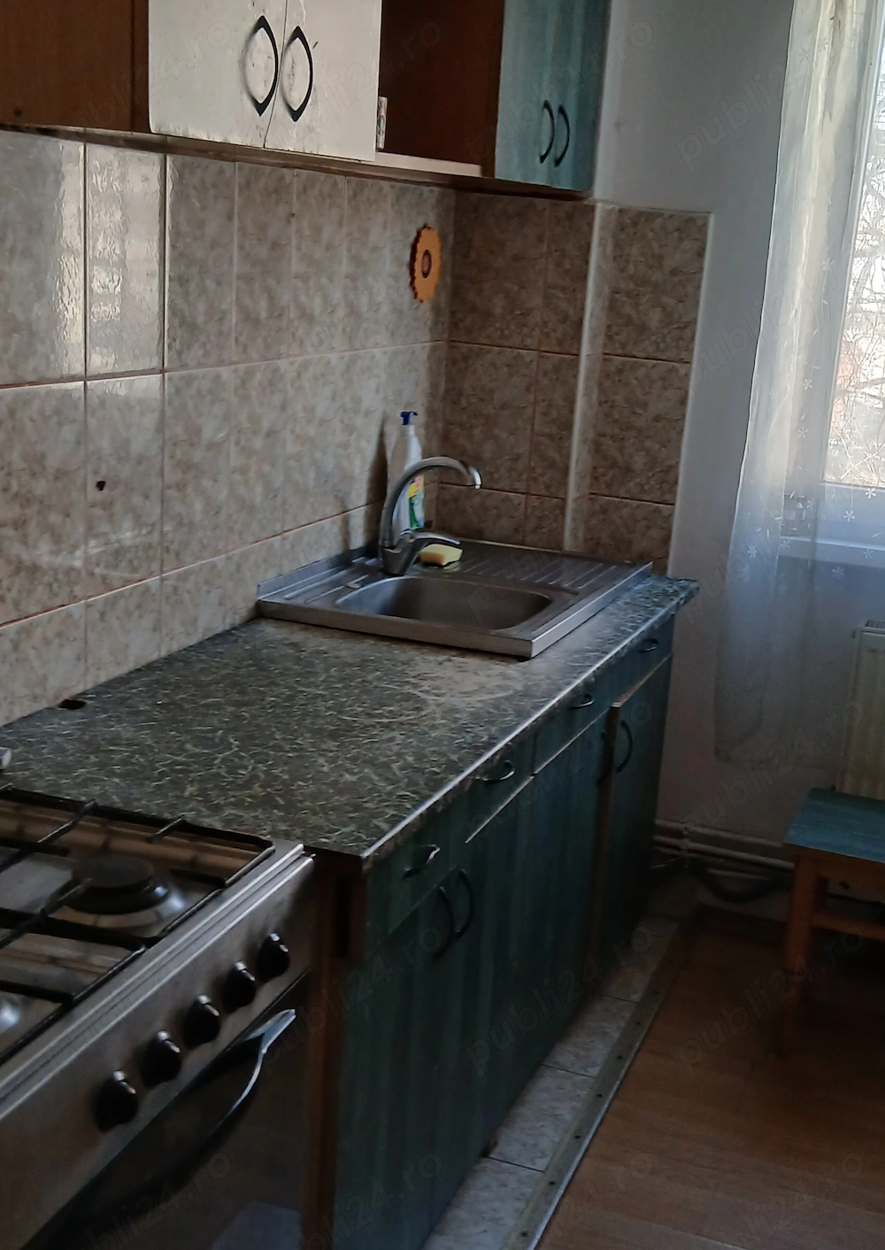 Inchiriez apartament cu 4 camere