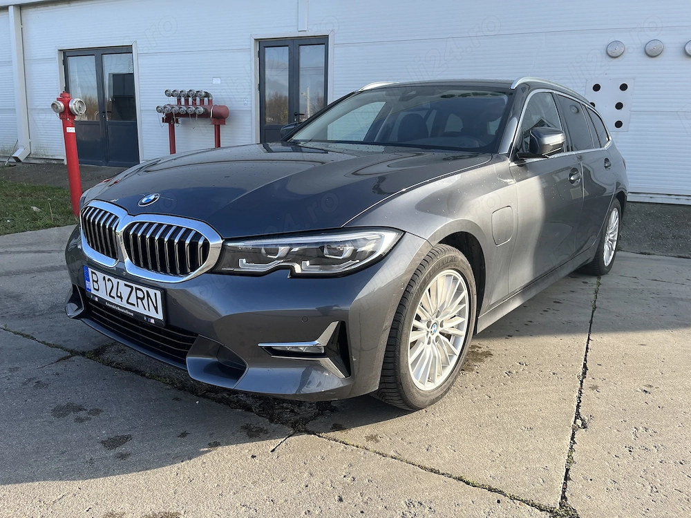 BMW seria 3 G21 330e