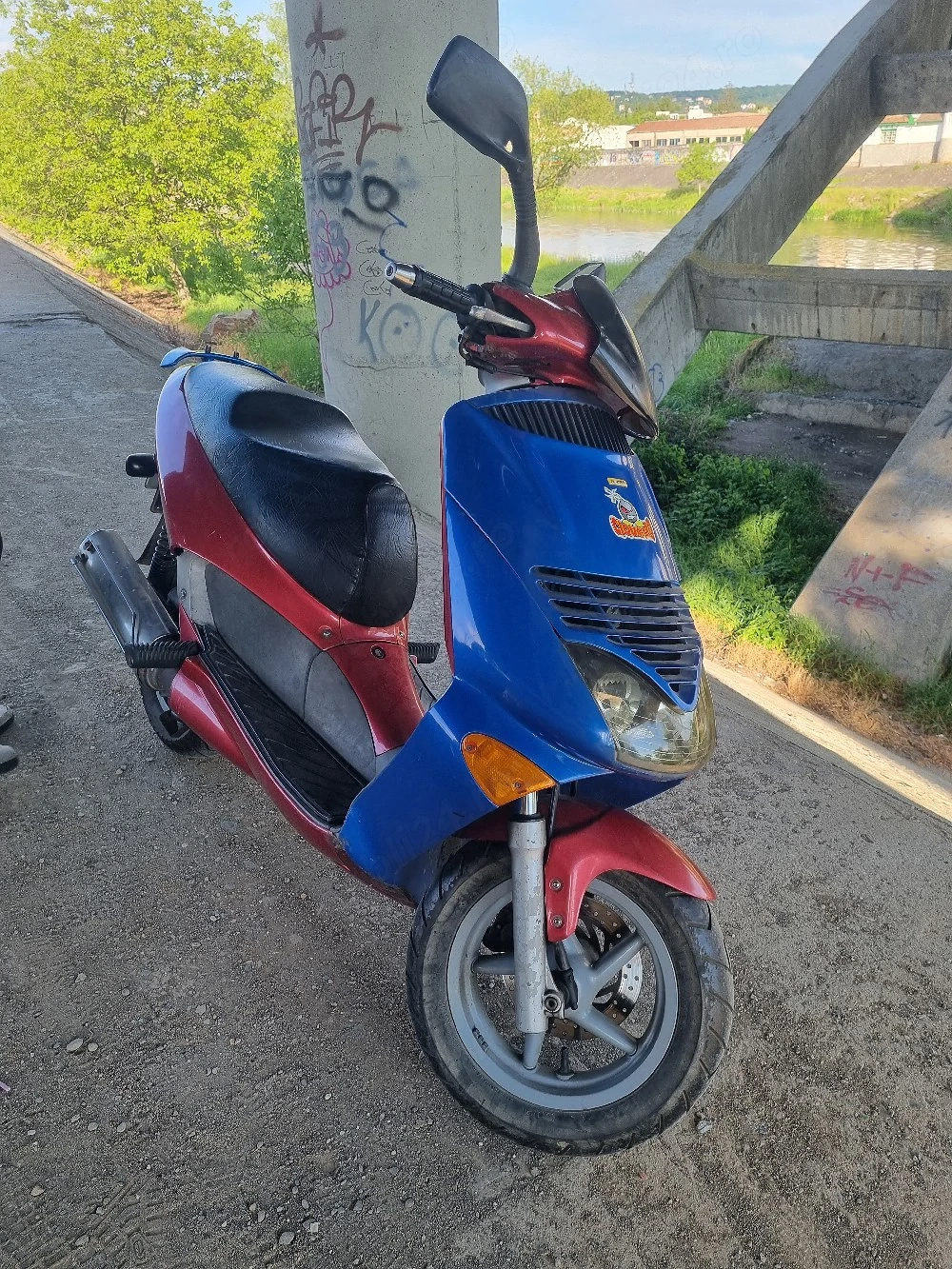 aprilia leonardo