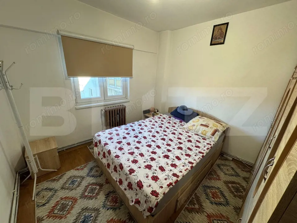 Apartament de vânzare cu 2 camere, decomandat – Zona Industrială