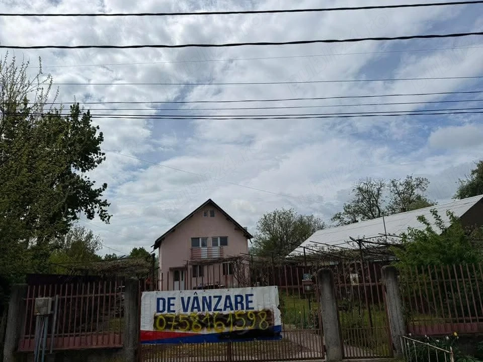 Casă+teren