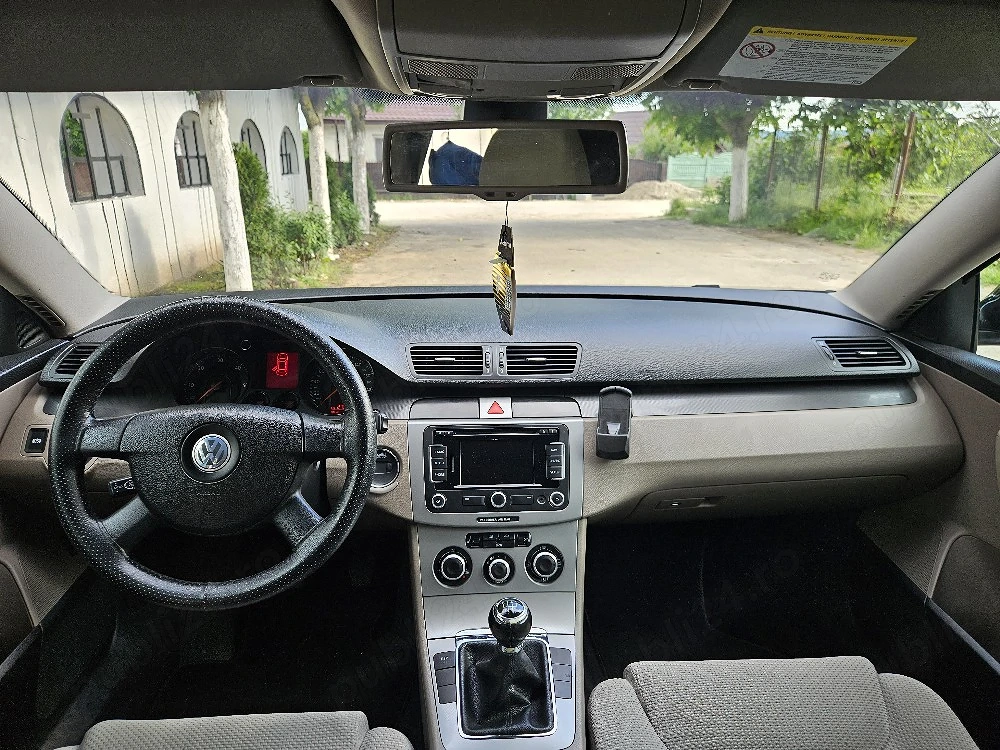 vând passat B6