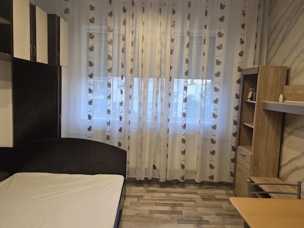 Garsoniera de închiriat micro 40,in spate