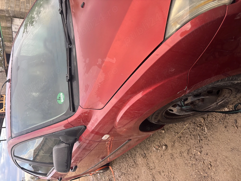 dezmembrez vând ford focus 