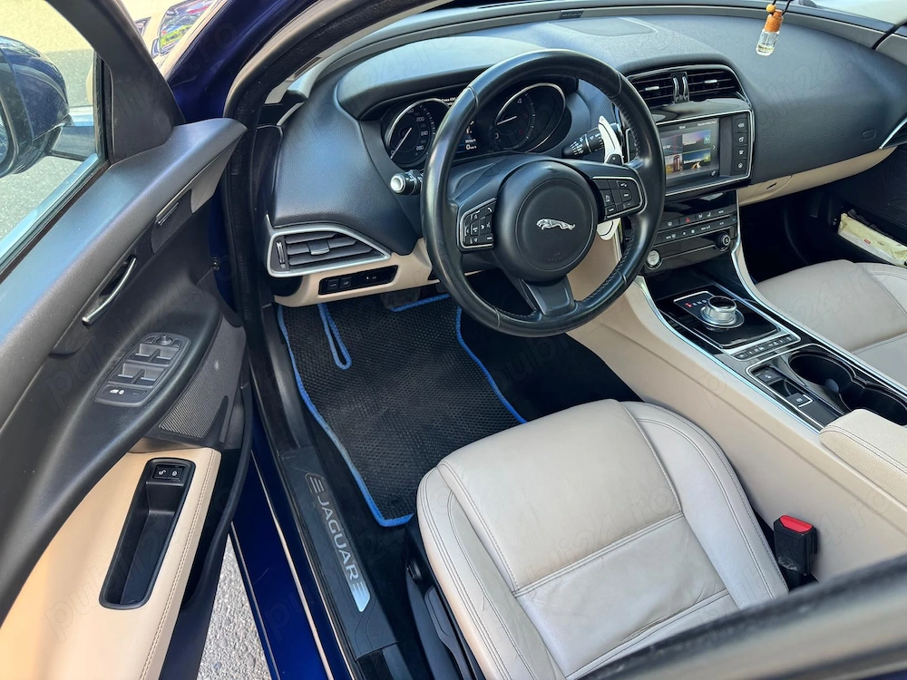 Jaguar XE  2015 