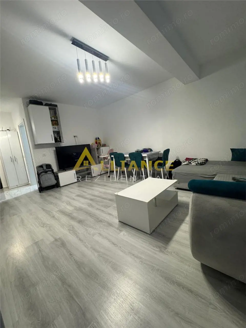 Apartament 3 camere|, 2 bai , Zona Soseaua Oltenitei