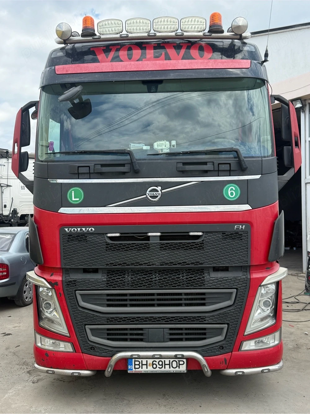vand bulbar complet cu proiectoare goarne , girofar si proiectoare