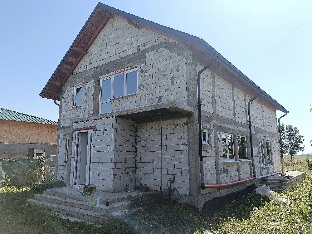 Casă Spațioasă (200 mp Utili) cu Teren de 1080 mp   Coada Izvorului (Mănești), Prahova | La Asfalt, 