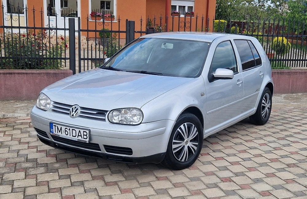 Volkswagen Golf 4 motor 1.6 benzină an 2002 euro 4 
