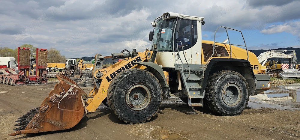 Incarcator frontal Liebherr L556