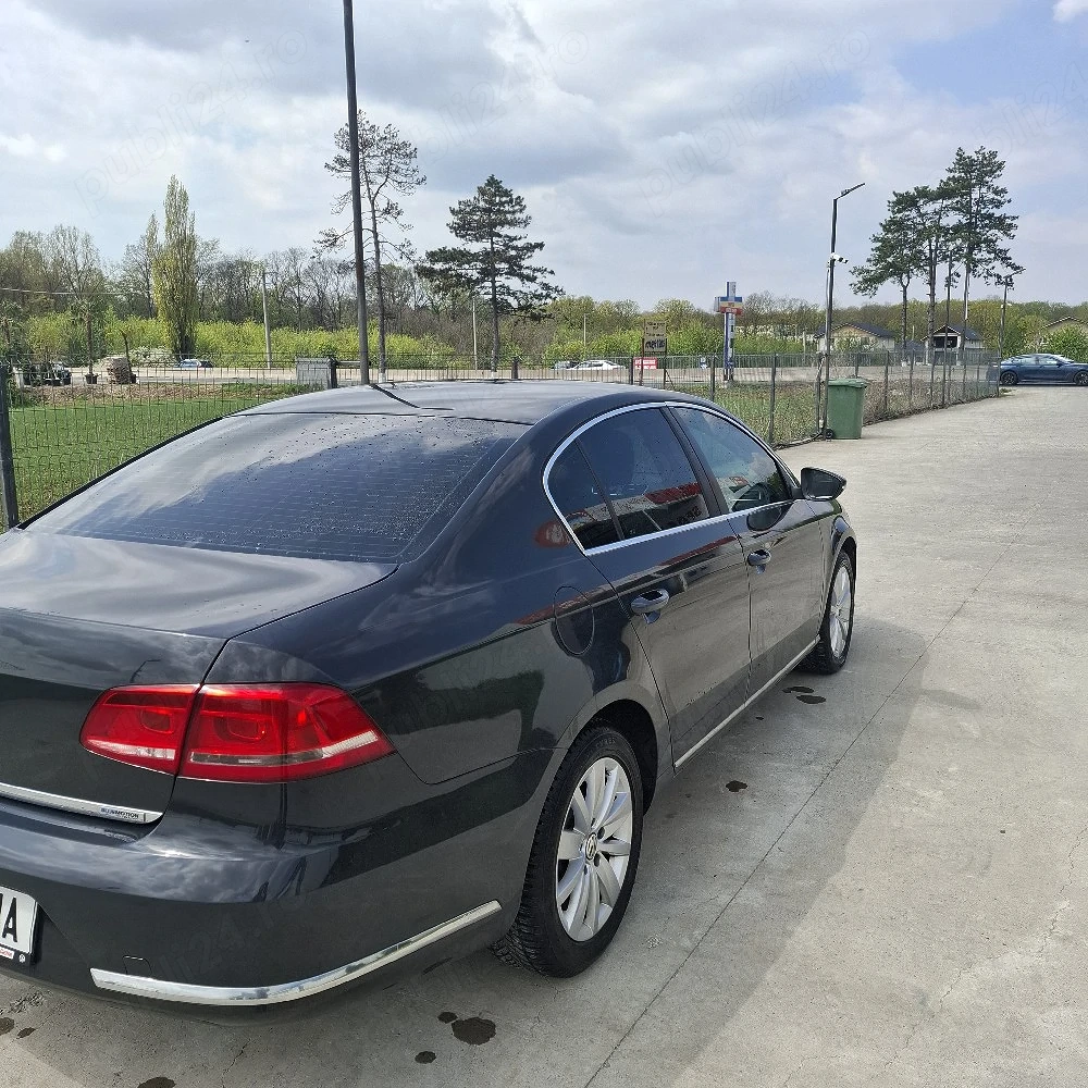 Vând passat 2013