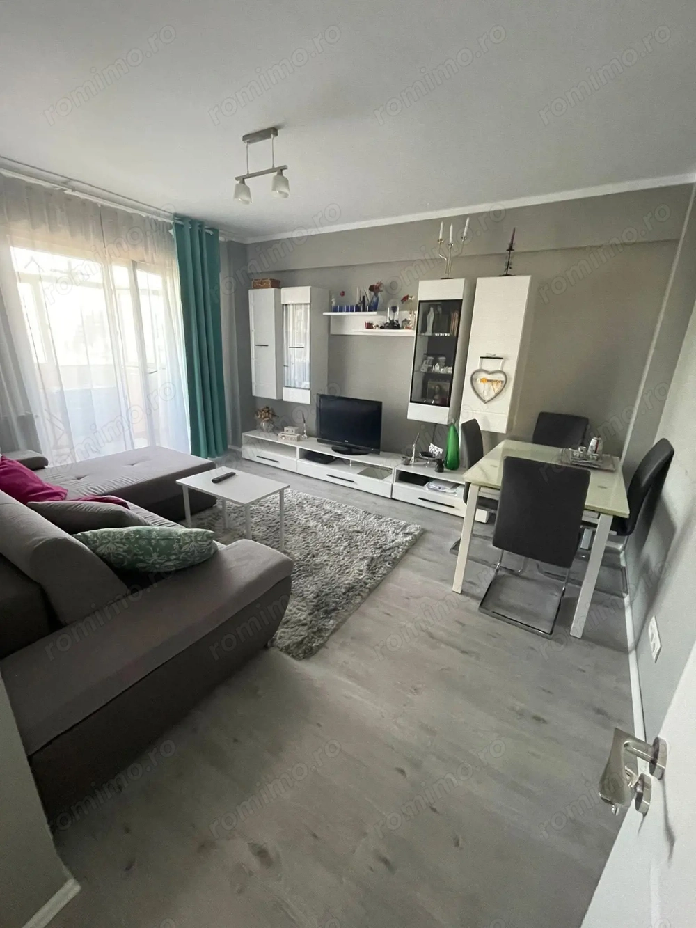 Apartament 3 camere spatios, etaj 3/5, zona Leroy Merlin