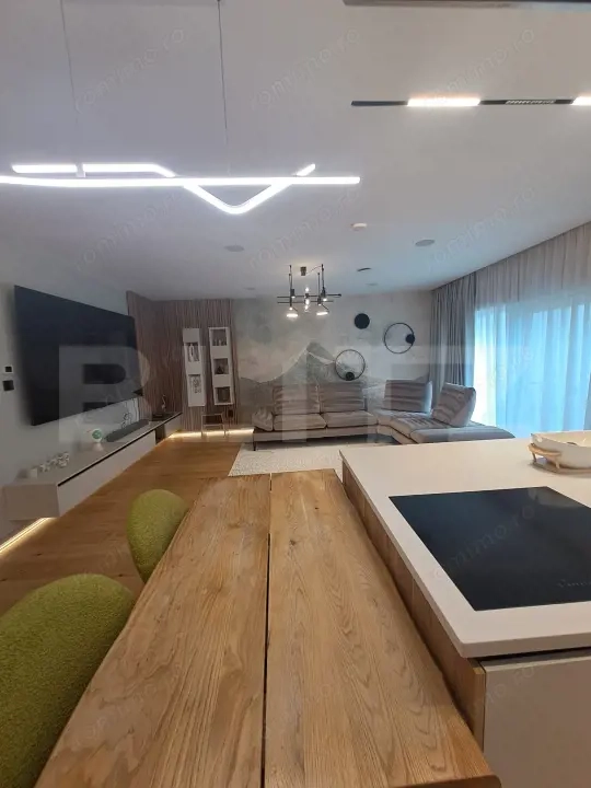 Casa individuala, 4 camere, 250 mp, P+M, zona Stupini