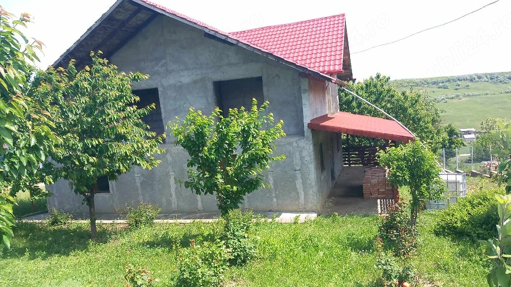 Se vinde casa 