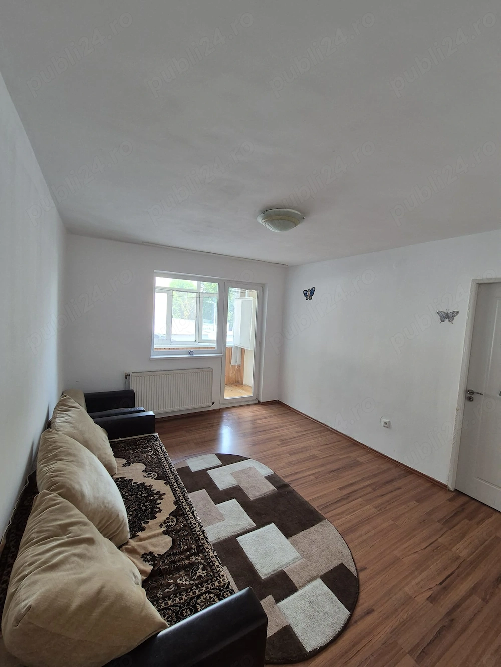 Inchiriez apartament locatie foarte buna