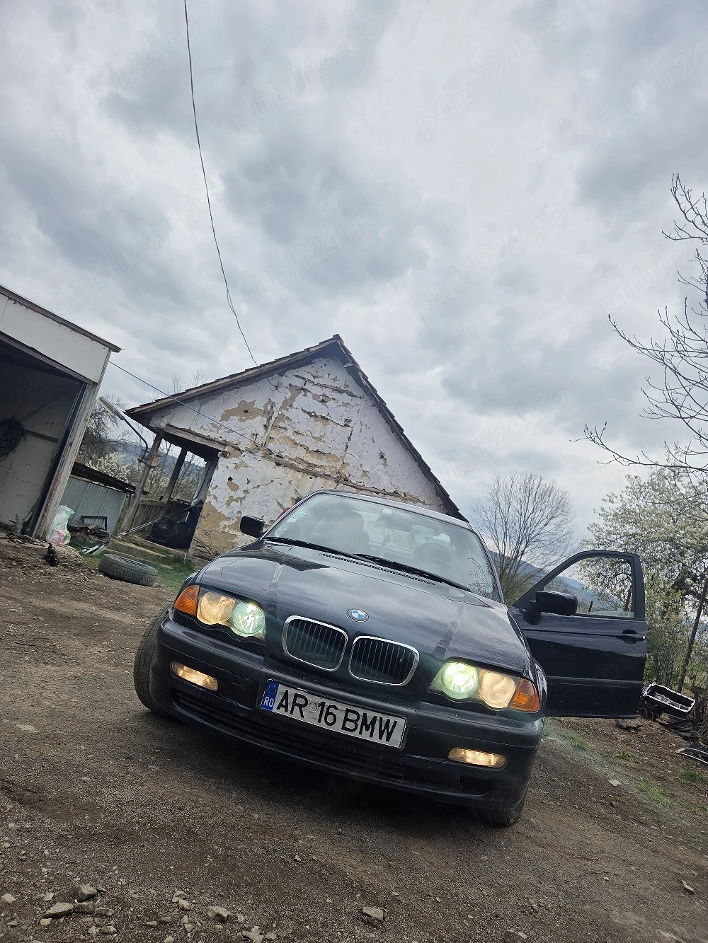 vând BMW 318 1.9 benzina 