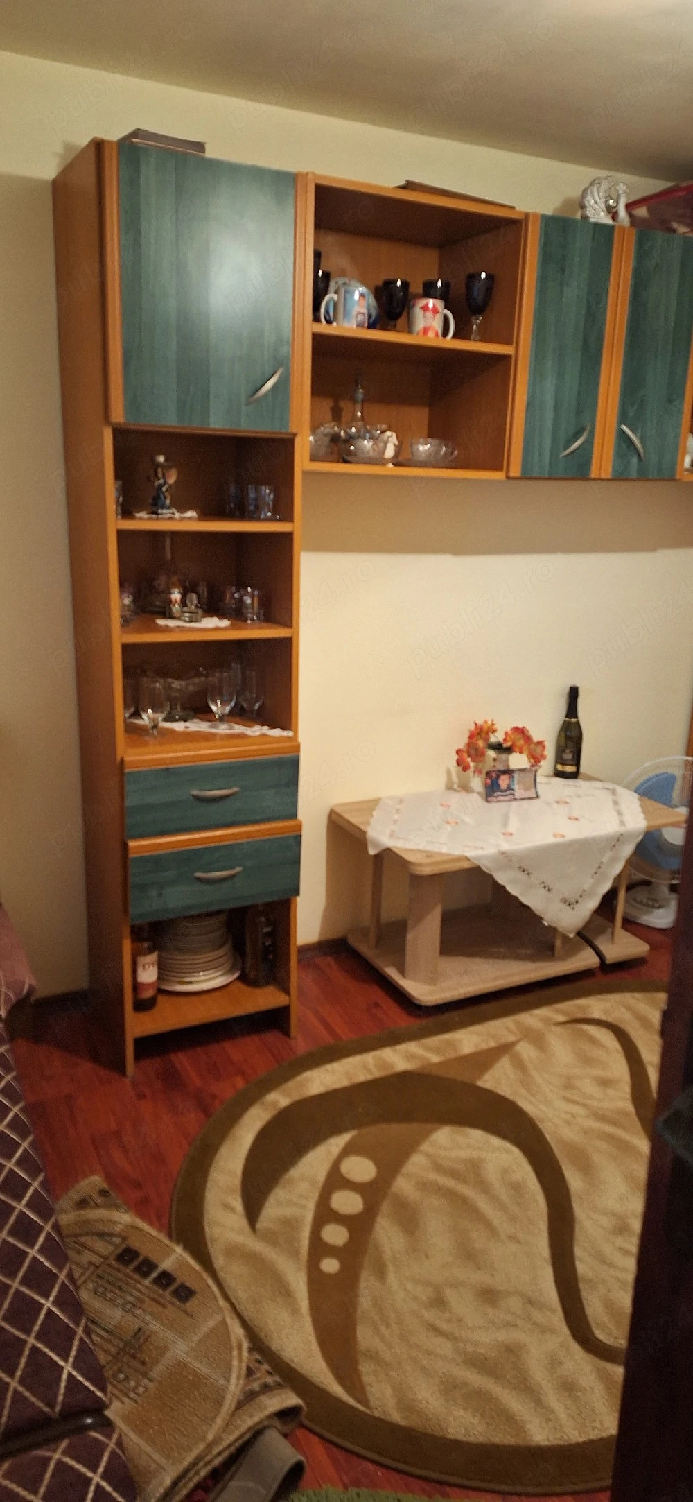 vând casă in comuna Troianul