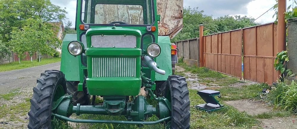 Vand Tractor U -445 -DT, RECONDITIONAT, functioneaza ca nou. pret negociabil. telefon  