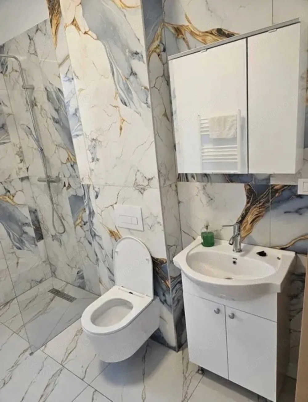 Apartament 1 Camera Decomadat Centrala Proprie Etaj 1 Zona  Braytim Giroc