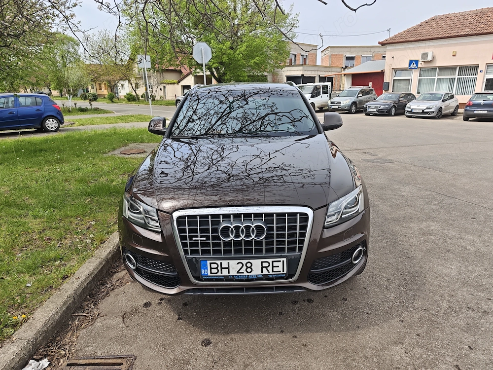 Vând Audi Q5 Stronic