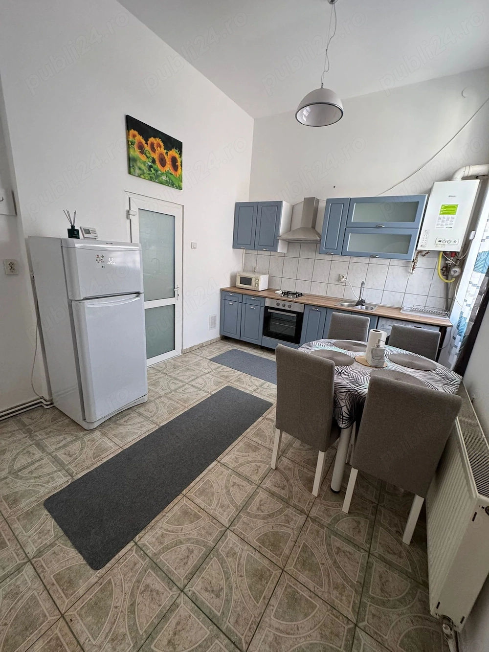 Apartament 2 camere la casa zona centrala