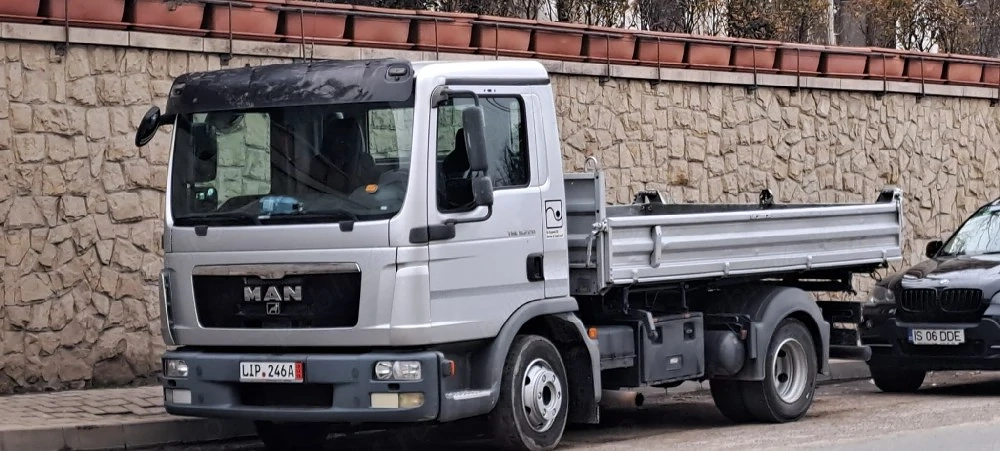 Man 8220 Basculabil
