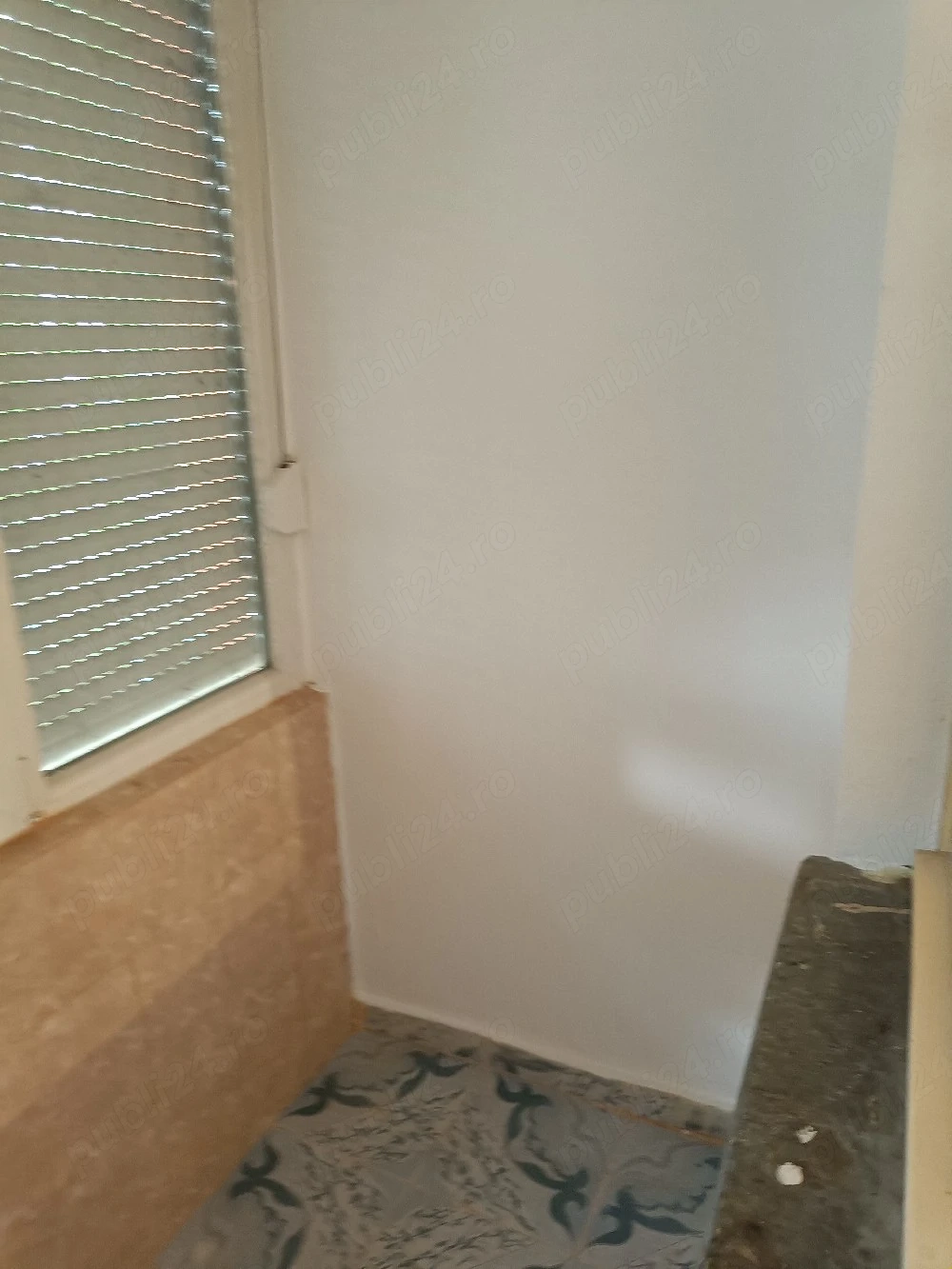 Vand apartament cu 2 camere vis-a-vis de Spitalul Județean 