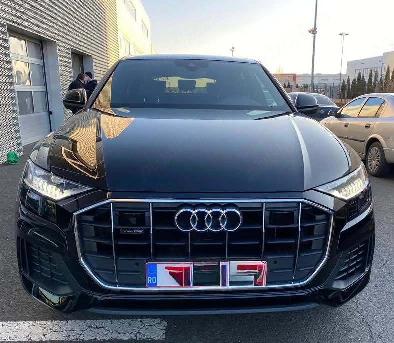 Audi Q8 50 TDI quattro negru