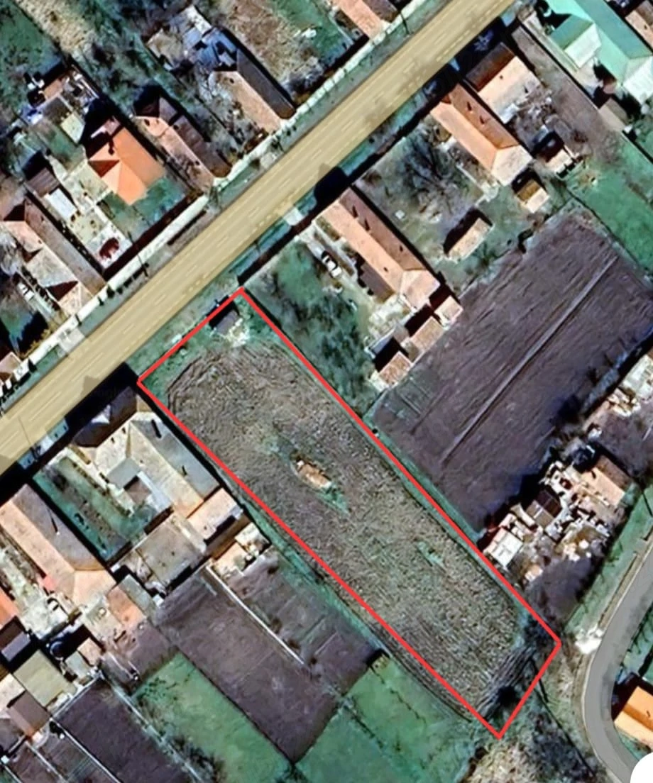 Teren intravilan de vanzare