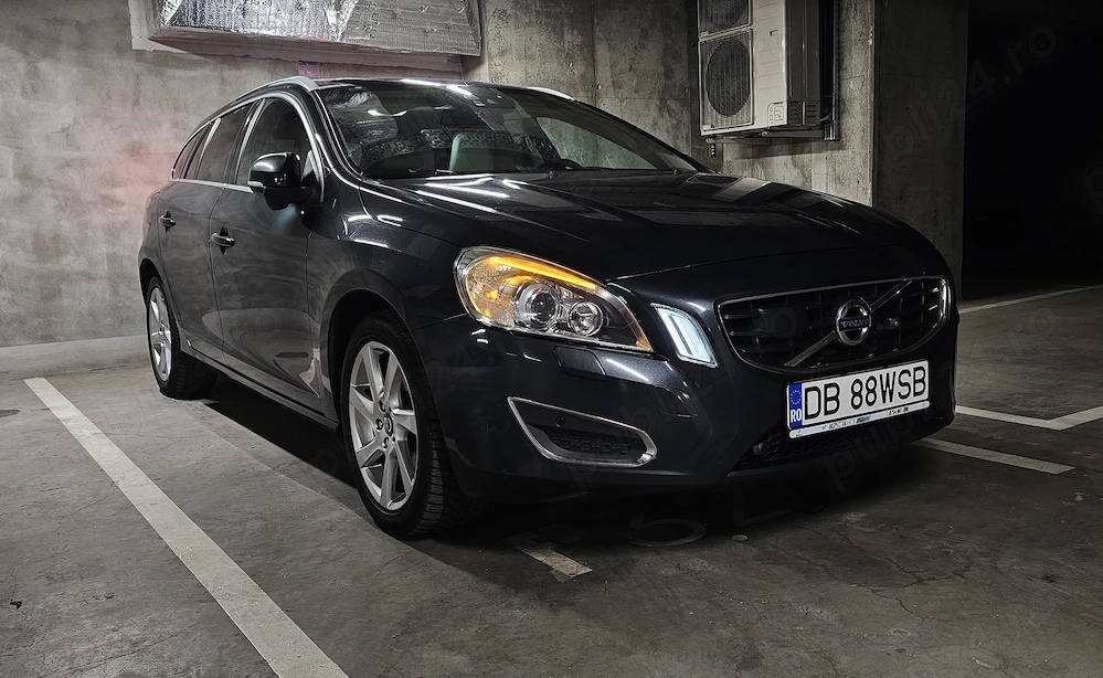 Volvo V60 Summum 2.0 D3 - Motor 5 cilindri