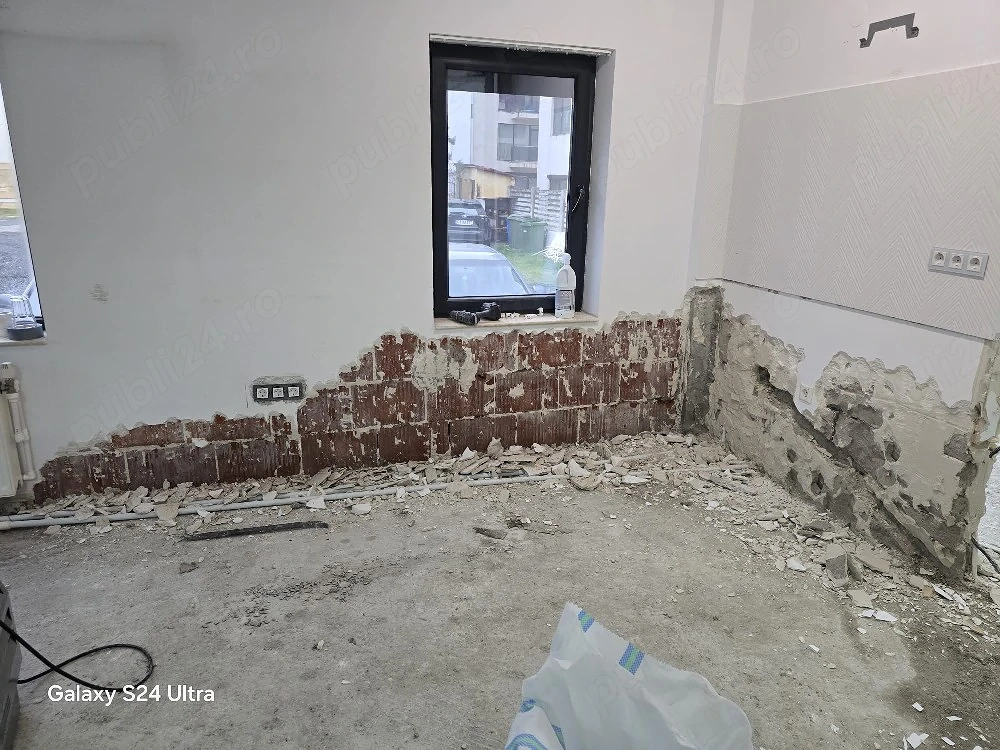 muncitori in construcții  detali la telefon  .