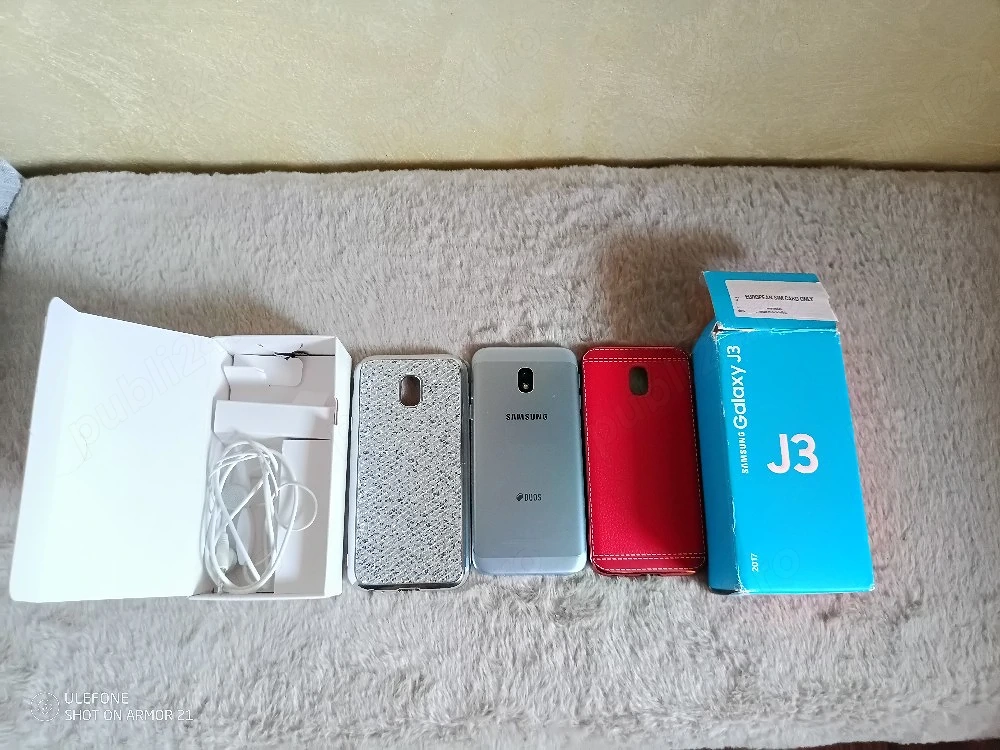 Vând Samsung Galaxy J3 2017   SM-J330F DS, 16GB, Dual SIM, Silver