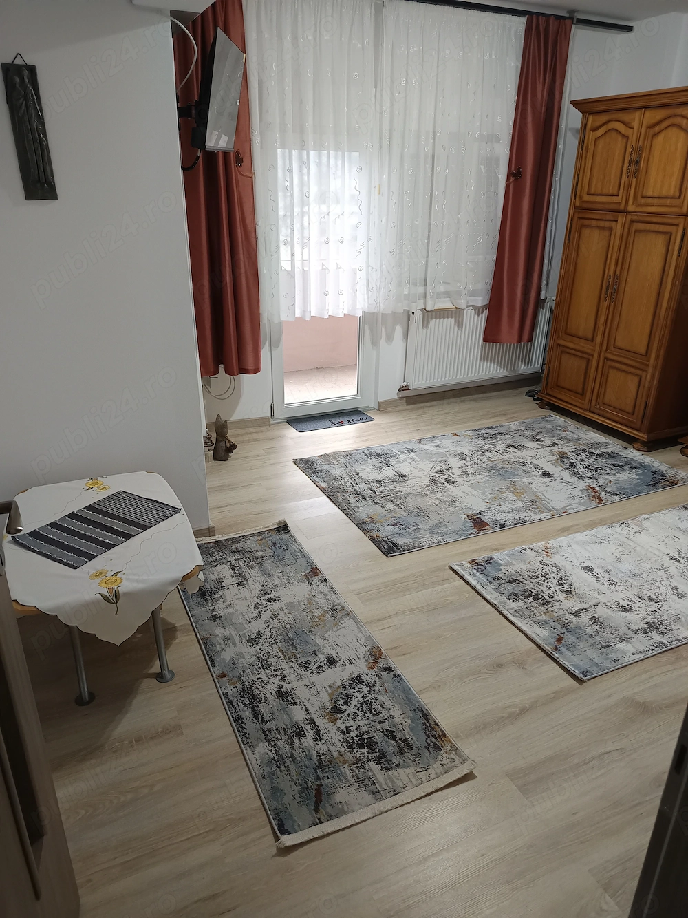 Garsonieră de închiriat zonă centrală