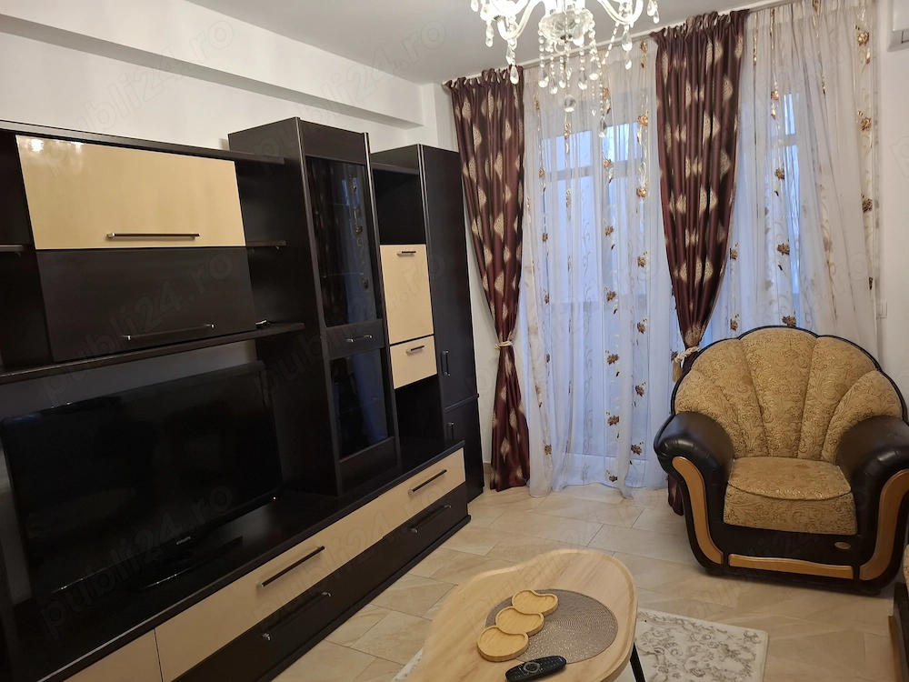 Inchiriez apartament, parcare privata