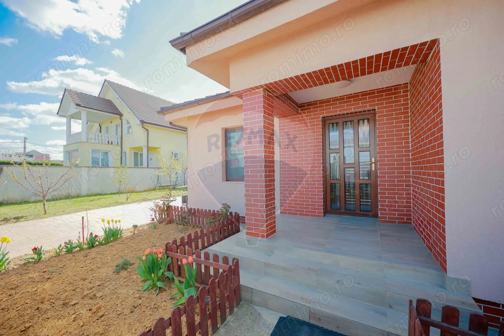 De vânzare casă cu 3 camere, teren 486 mp, în Sânmartin