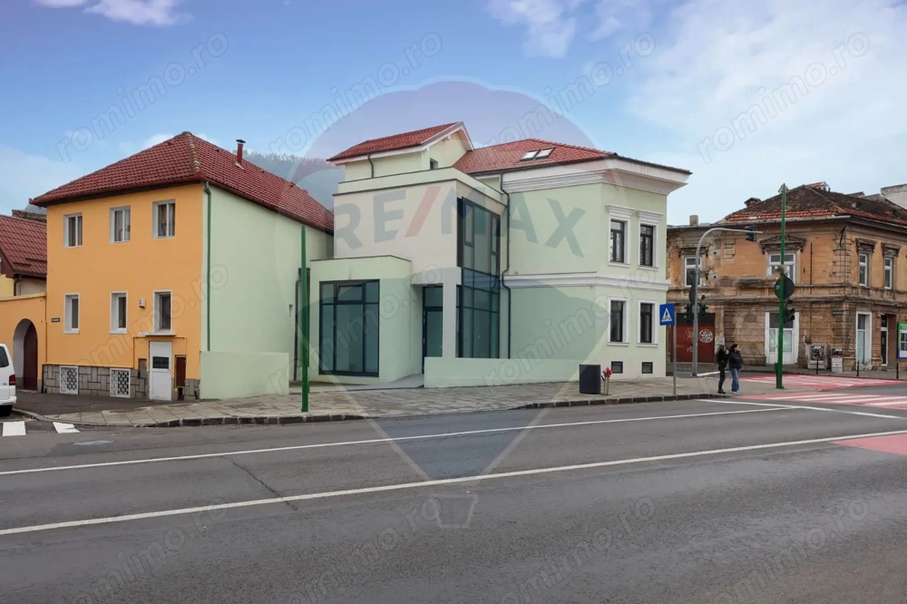 Constructie comerciala P+2 funcțiuni mixte - str. Iuliu Maniu