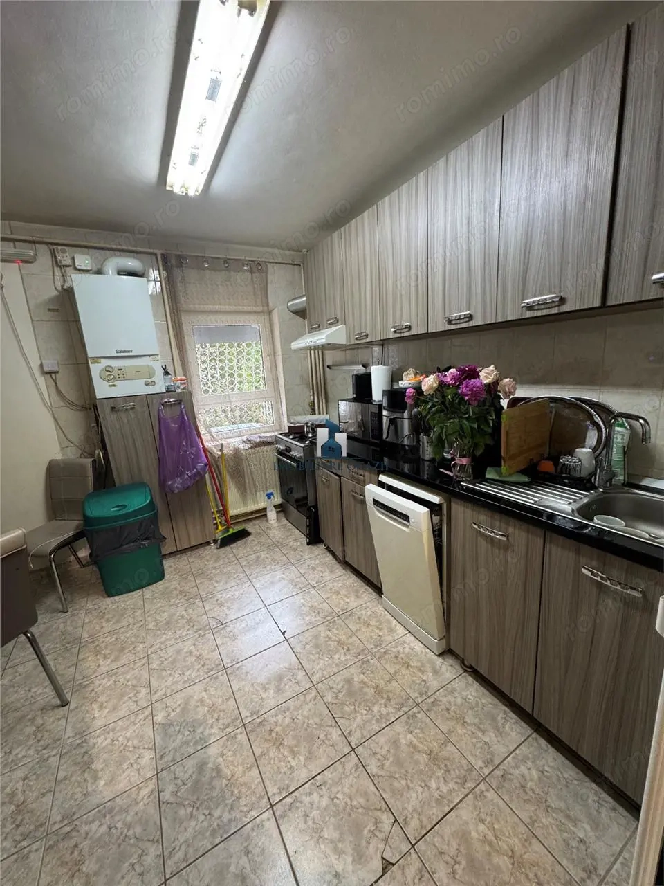 Apartament 4 camere Hol H Bld. Brancoveanu,