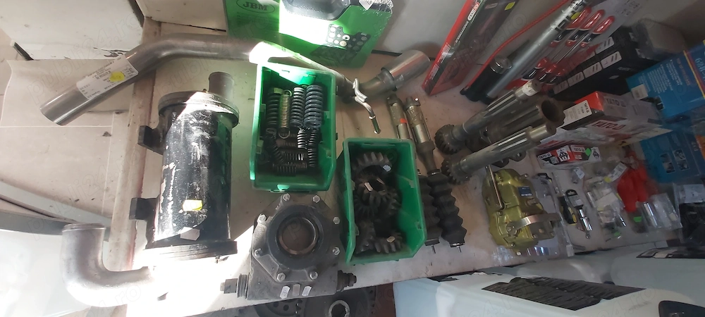 Vând piese noi de Raba Saviem ARO U650, stocuri vechi, la preturi negociabile