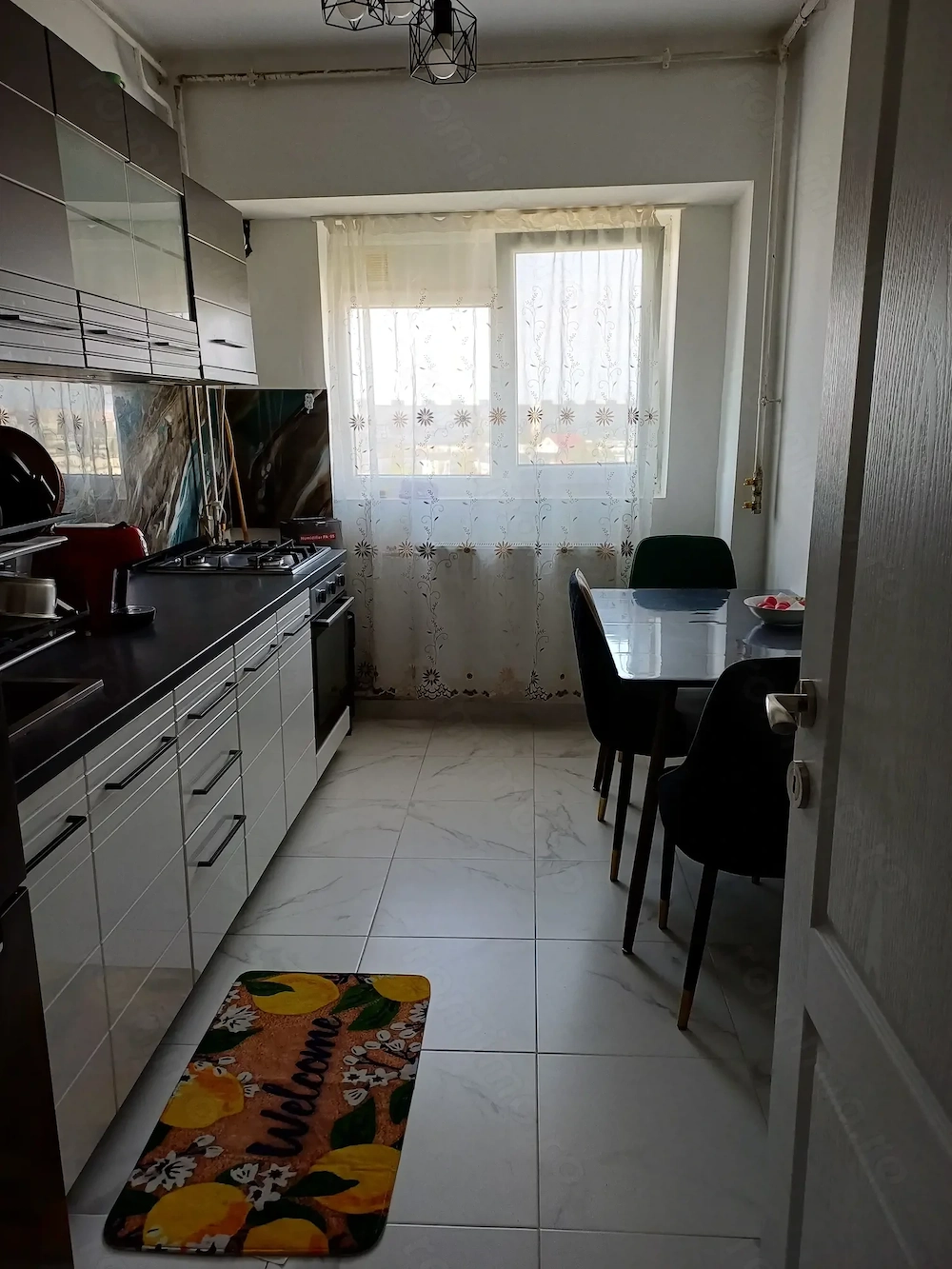 Apartament cu 3 camere