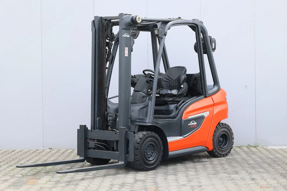 Linde H25D (2020) capacitate de încărcare 2.500 kg, catarg duplex, diesel, 10.470 ore