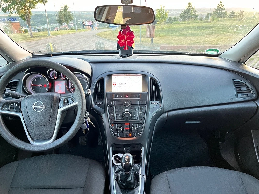 Opel astra j 