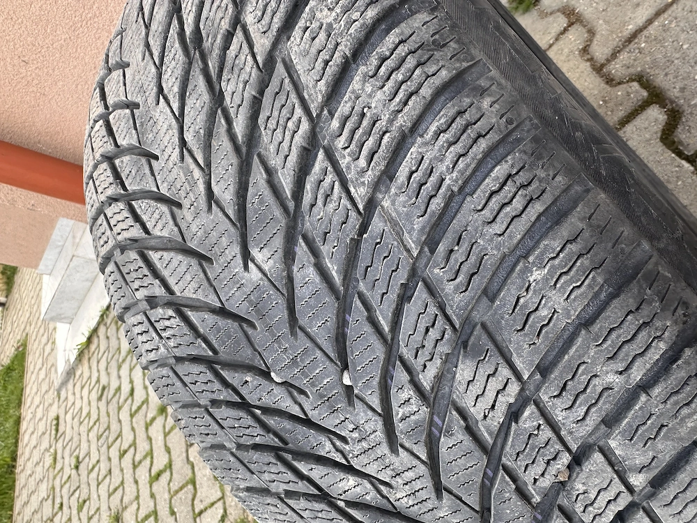 235 45 r18 iarna nokian dot 2021