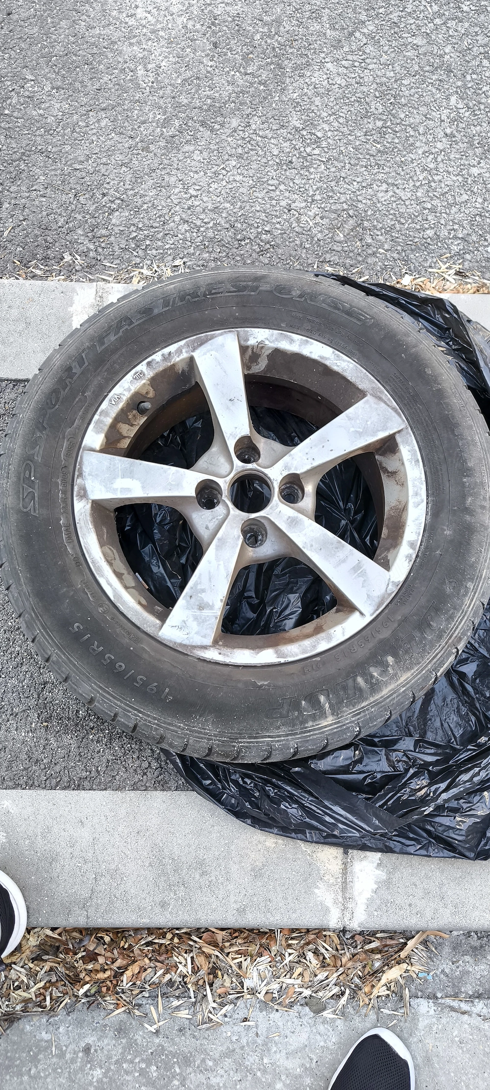 4x jante aliaj 15" Wolfrace Katana plus anvelope Dunlop vara