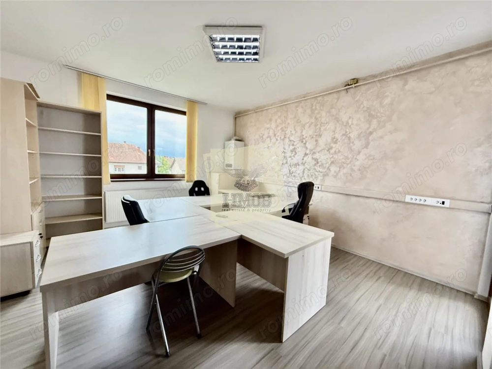 Spatiu birouri 140 mp 5 camere si balcon pe Calea Dumbravii