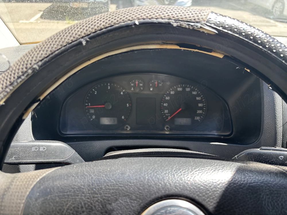 Volkswagen T5 ,7 locuri și platformă