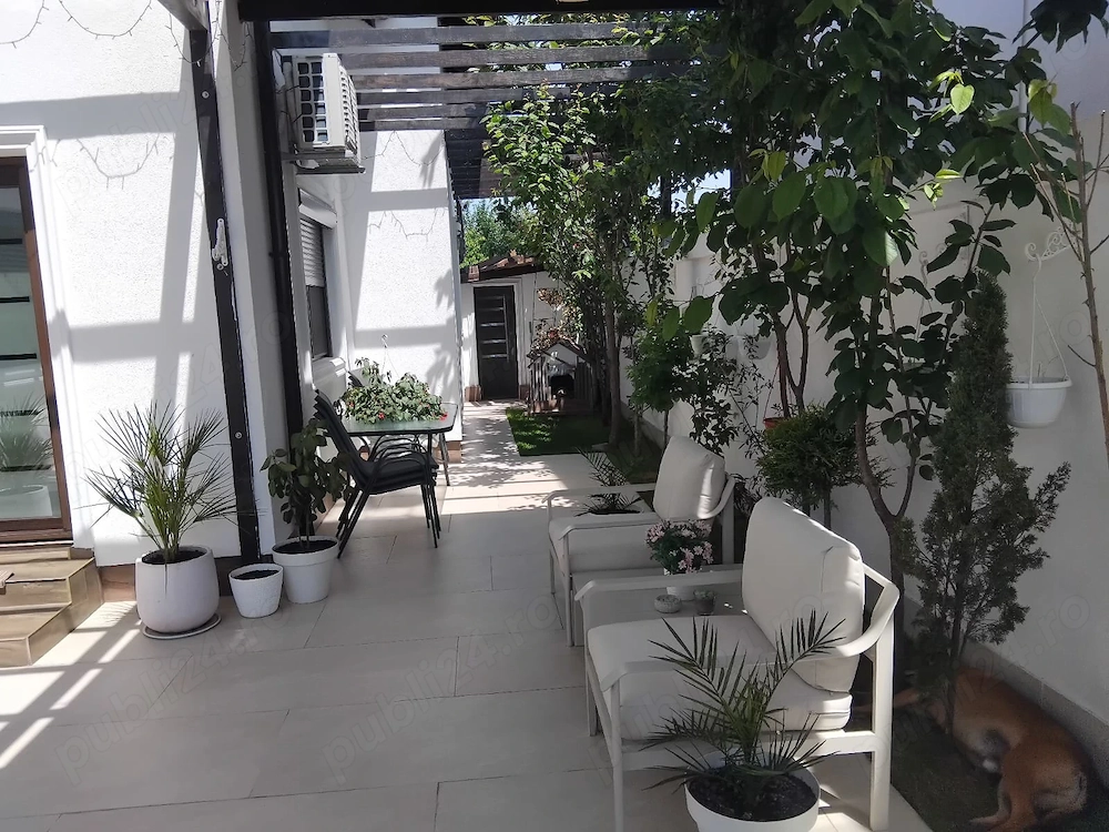 Ofer spre inchiriere casa Navodari zona vile